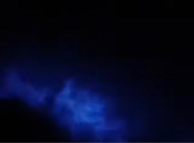 Les flammes bleues du Piton de la Fournaise enflamment la toile ! Les flammes bleues du Piton de la Fournaise enflamment la toile !