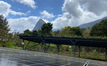 Deux nouveaux micro-réseaux 100 % solaire permettant d’alimenter 19 foyers mafatais ! Deux nouveaux micro-réseaux 100 % solaire permettant d’alimenter 19 foyers mafatais !